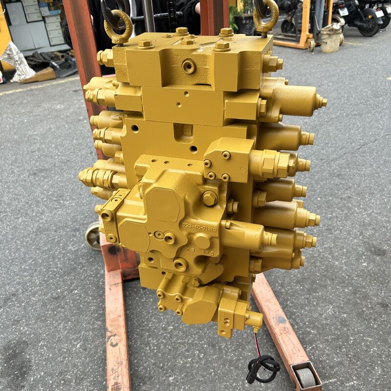 Excavator Main Control Valve723-48-26600 723-48-26500 723-48-25600 For Komatsu PC300‑8MO