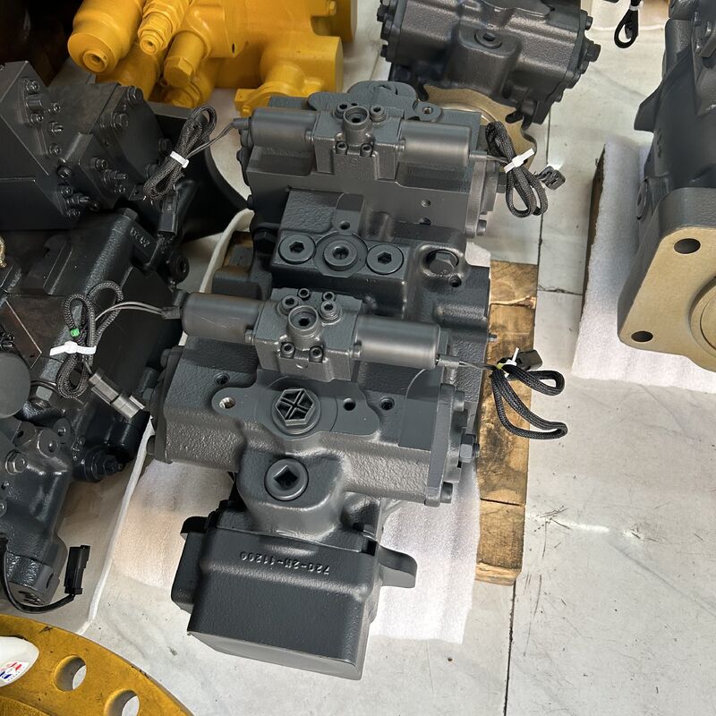 Bulldozer Komatsu D37EX-23 D37PX-23 D37EX-24 D37PX-24 D39EX-23 Hydraulic Main Pump Piston Pump 708-2M-00131 708-2M-01130