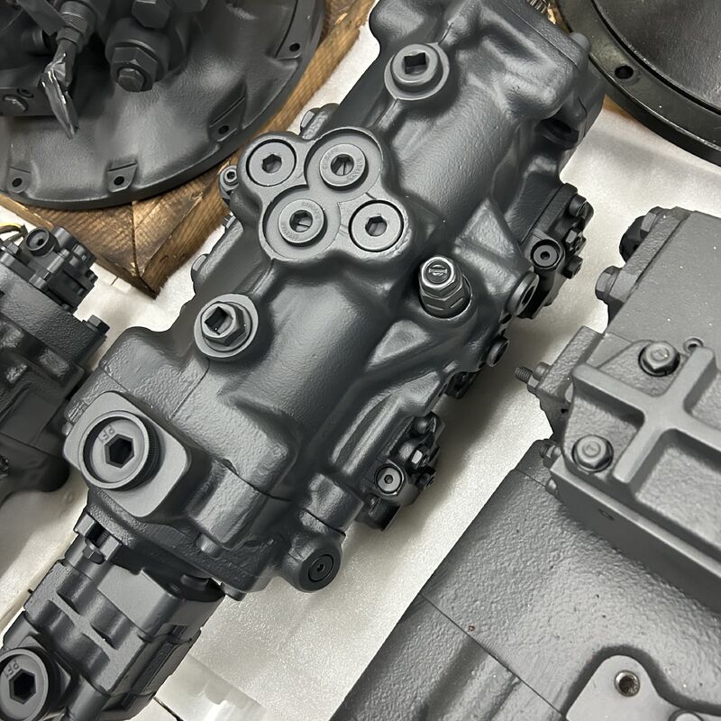 Komatsu Skid Steer Loader SK1026-5 SK1020-5 SK714-5 Hydraulic Pump Piston Pump Main Pressure Pump 720-2T-00033 720-2T-00070