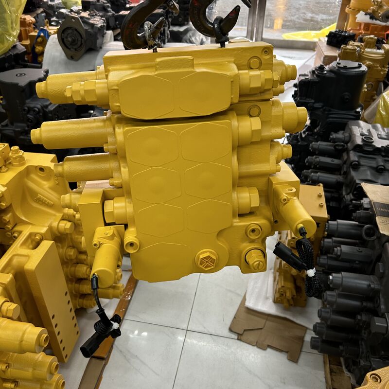 bulldozer Komatsu D65 85-15 Hydraulic Main Control Valve Assembly Part numbers 723-63-24100 723-63-22600