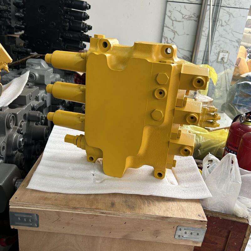 Bulldozer Komatsu D375-3 D375-5 Main Control Valve (Multi-way Distributor)Part Numbers: 709-63-11600 709-63-11601 709-63-11500
