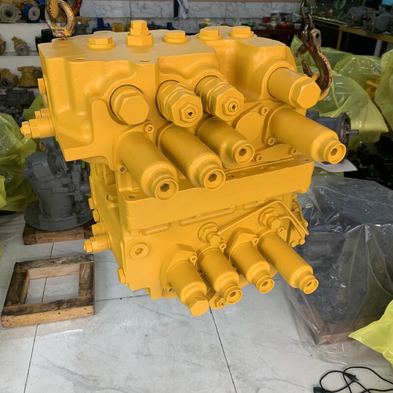 Komatsu PC600-8 650-8 excavator main control valve is 709-99-15100
