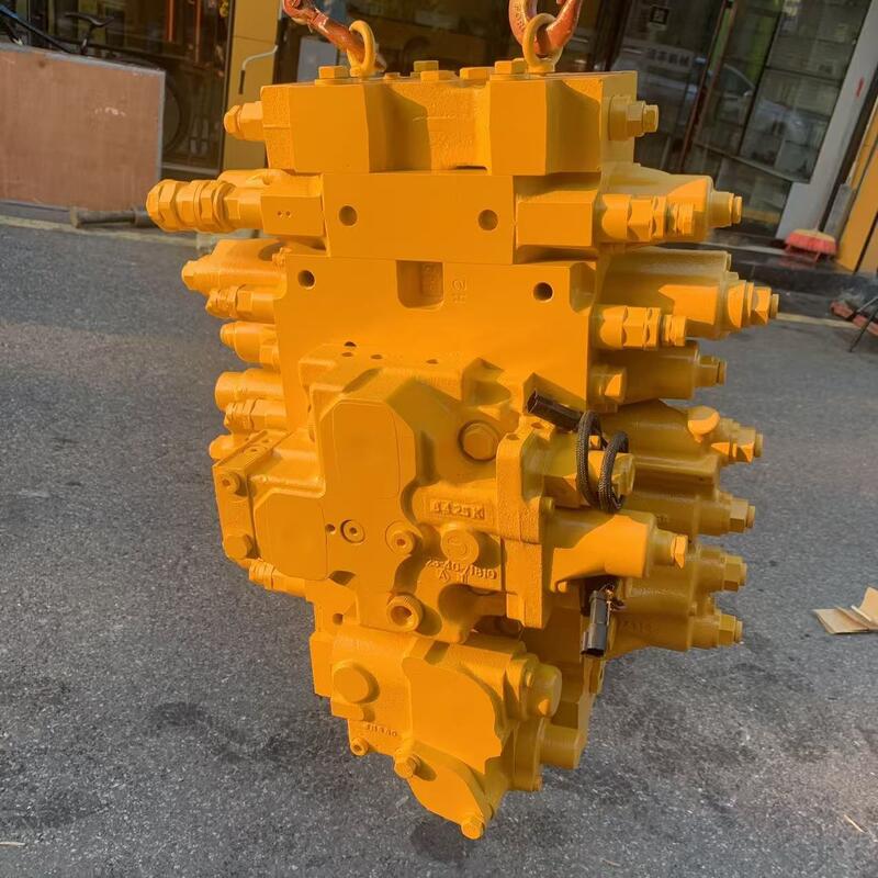 Komatsu PC200-8  PC210-8 PC220-8 PC240-8 PC270-8 excavator main control valve is 723-46-23103 related part numbers include 723-46-23101 723-46-23102