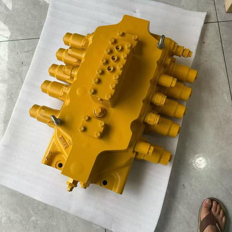main control valve on Komatsu PC800-8 PC850-8 excavators are 709-15-95500