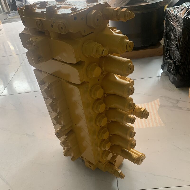 Komatsu PC300-6 PC350-6 PC400-6 PC450-6 Excavator Main Control Valve  – Part Numbers: 723-47-16102 723-47-16103 723-47-16103 723-47-17101