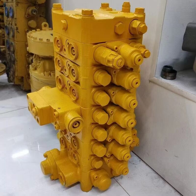 Excavator Komatsu PC120-6 PC130-7 Control Valve with Part Numbers 723-57-11700 723-56-11200 723-56-12101
