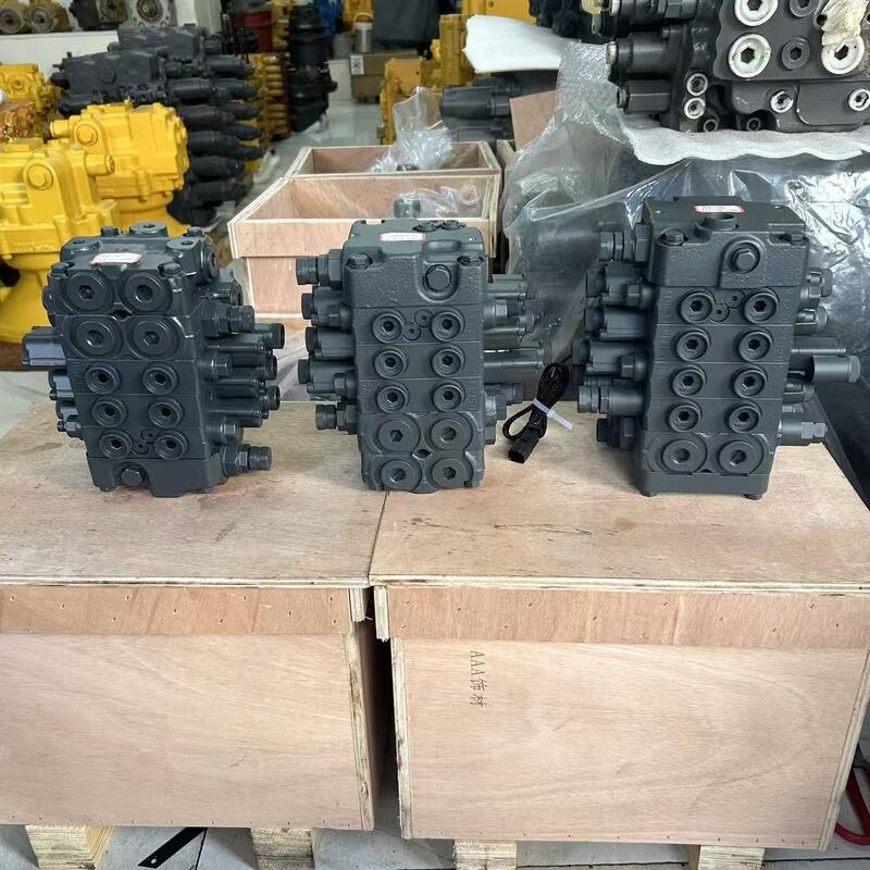 D31 D39 D51 Komatsu Bulldozers Hydraulic Control Valve Assemblies 723-12-12201 723-15-13200 723-14-14300