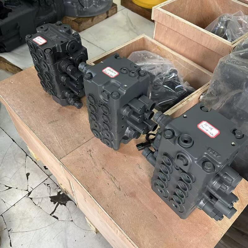 D31 D39 D51 Komatsu Bulldozers Hydraulic Control Valve Assemblies 723-12-12201 723-15-13200 723-14-14300